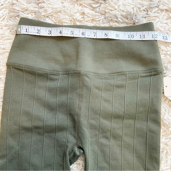 NWTs Spiritual Gangster | Women’s Green Amara Wide Rim Knit Bicycle Shorts S/XS - Picture 12 of 14